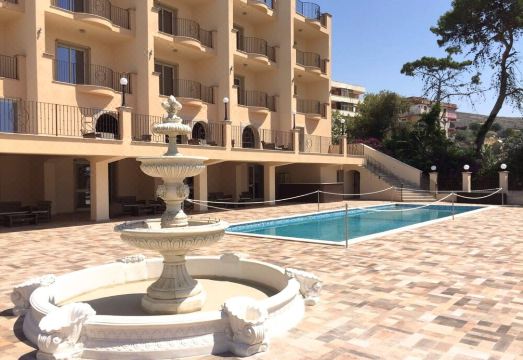 Hotel Riviera Palace Hotel Overview