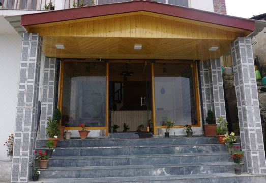 Hotel Kufri Ashray Hotel Overview