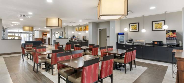 杰克逊维尔西舒适套房酒店(Comfort Suites West Jacksonville)图片