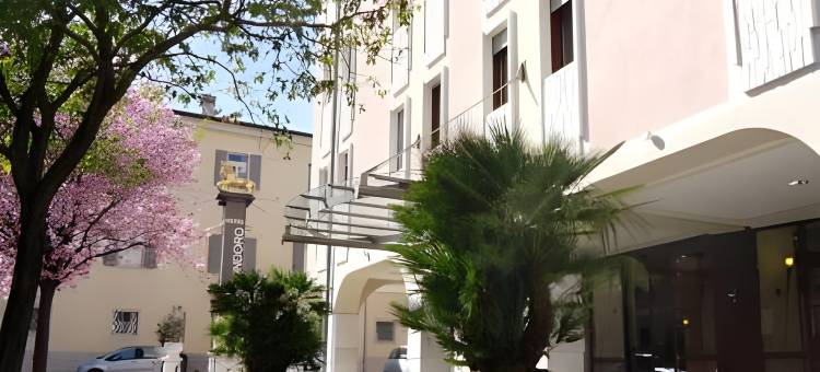 利昂德奥罗酒店(Hotel Leon d'Oro)图片