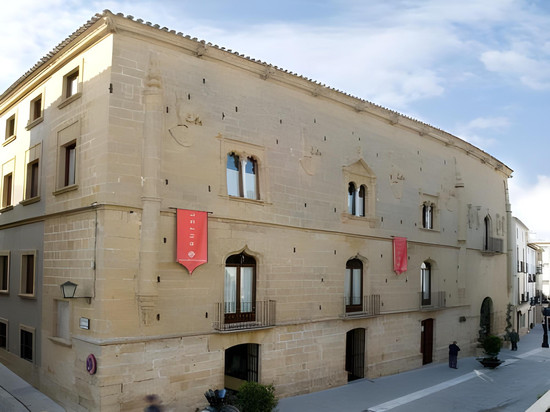 萨尔希多皇宫塞蒂纳酒店