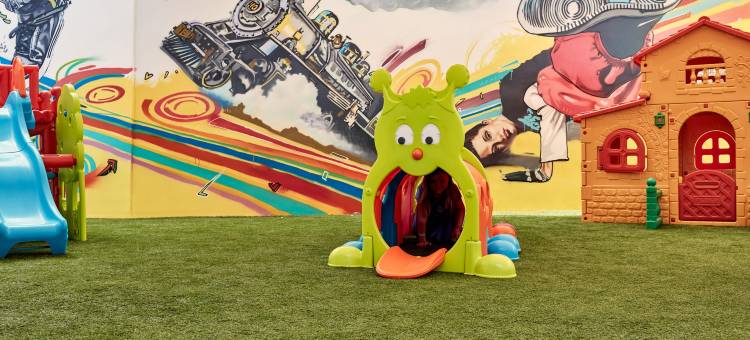 马雷艾亚纳帕(Mare Ayia Napa)图片