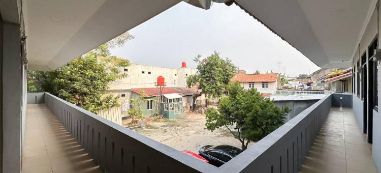 RedDoorz near Maulana Yusuf Stadium Serang图片