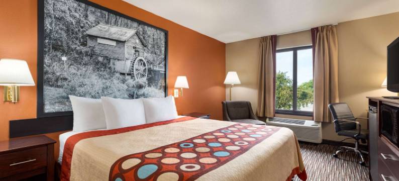 日耳曼敦-密尔沃基温德姆速8酒店(Super 8 by Wyndham Germantown/Milwaukee)图片