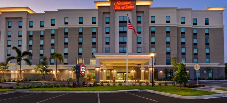 坦帕河景布兰登希尔顿欢朋套房酒店(Hampton Inn & Suites Tampa Riverview Brandon)图片