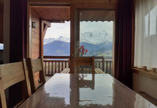 F4 apartment in chalet facing Mont Blanc (pets not allowed) Hotel Overview