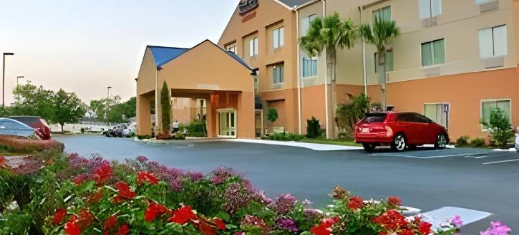 布朗瑞克万枫套房酒店(Fairfield Inn & Suites Brunswick)图片