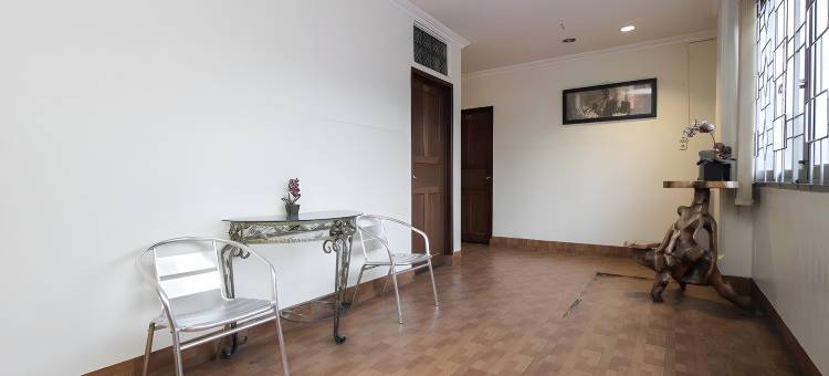 红门酒店-近美娜多贝塞斯达(RedDoorz Near Bethesda Manado)图片