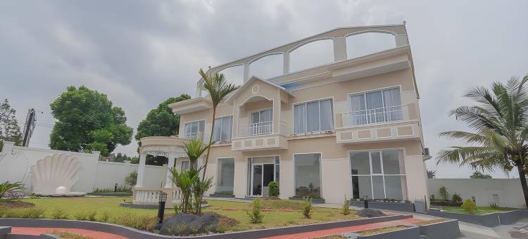 红多兹伊斯兰酒店@打横市穆蒂亚拉大别墅(RedDoorz Syariah @ Villa Grand Mutiara Tasikmalaya)图片