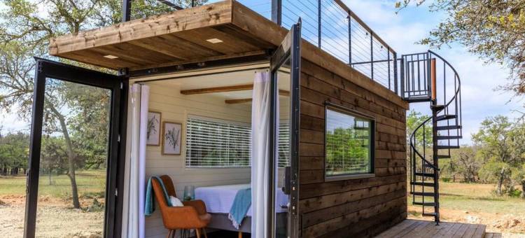 新的野花舒适集装箱家(New the Wildflower Cozy Container Home)图片