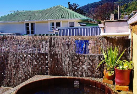 Sequoia Lodge BackpackersHotel Overview