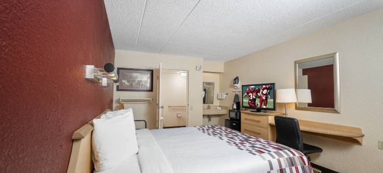 红顶酒店-路易斯维尔展览博览会(Red Roof Inn Louisville Fair and Expo)图片