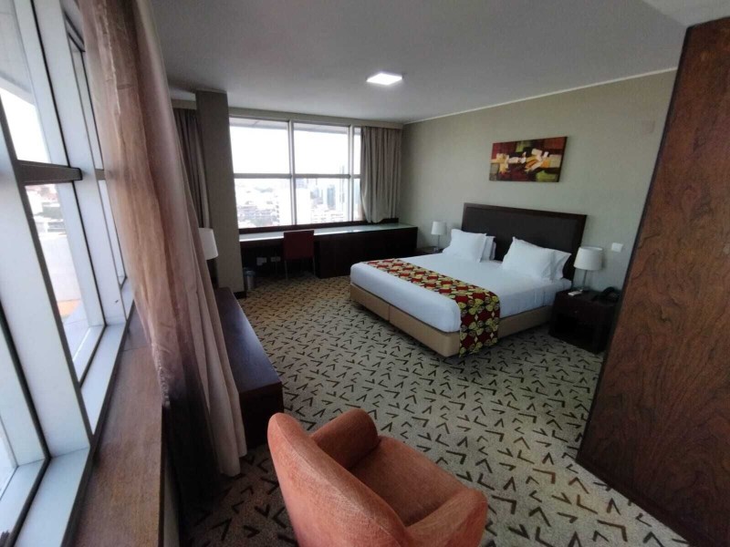 Skyna Hotel Luanda Over view