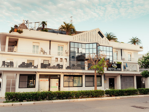 亚格勒玫瑰酒店