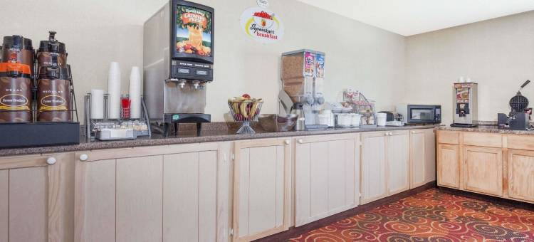 埃文斯维尔北温德姆速8酒店(Super 8 by Wyndham Evansville North)图片