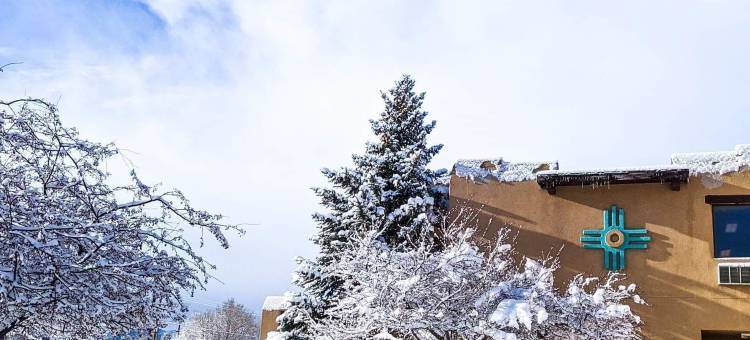 萨奇布拉希套房酒店(Sagebrush Inn & Suites)图片