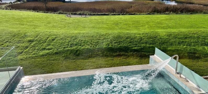 湖畔酒店(The Lake Hotel)图片