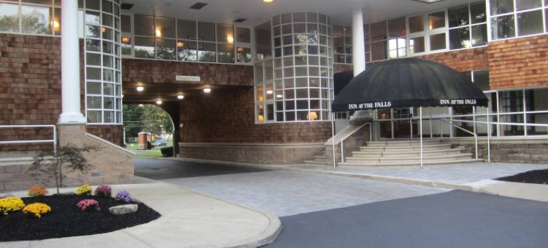 贝斯特韦斯特普勒斯瀑布旅馆&套房酒店(Best Western Plus the Inn  Suites at the Falls)图片