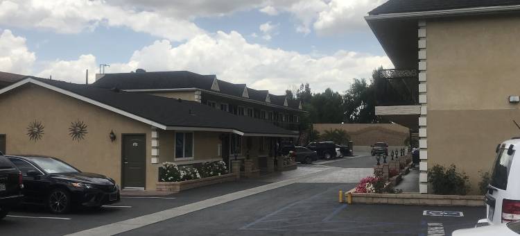 西科维纳核桃套房酒店(Walnut Inn & Suites West Covina)图片