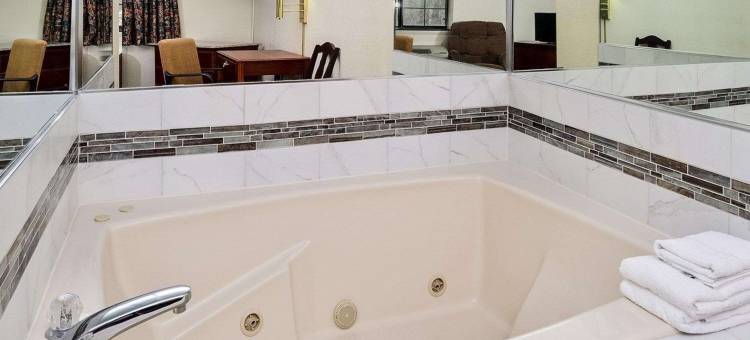 伊克诺套房旅馆(Econo Lodge Inn & Suites)图片