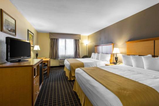 西尔弗索恩- 铜山品质酒店和套房(Quality Inn & Suites Silverthorne - Copper Mountain)