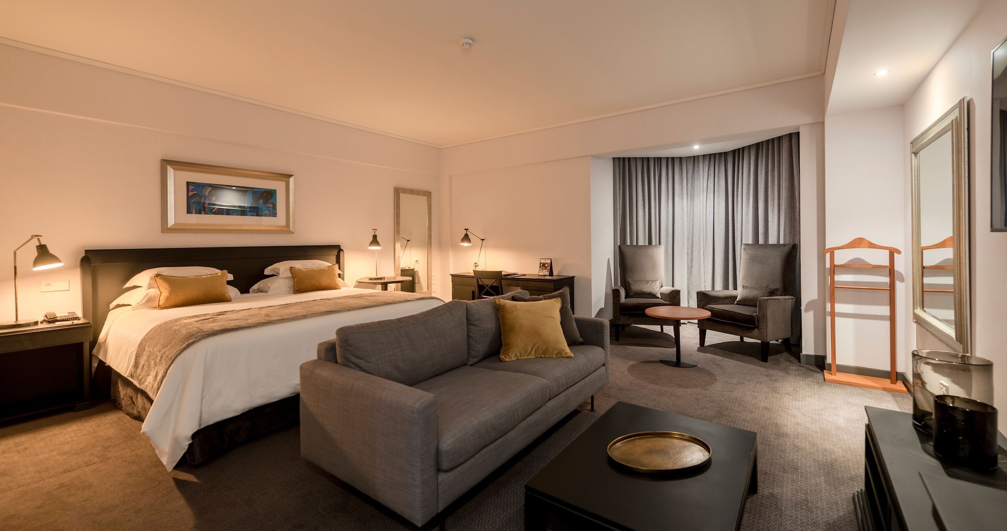 Hotel Avenida Over view