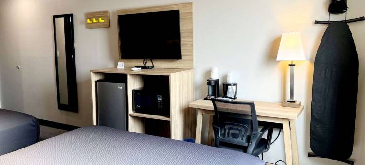 锡达拉皮兹速8酒店(Super 8 by Wyndham Cedar Rapids)图片