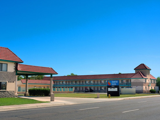 凤凰城迈措沃高级套房酒店