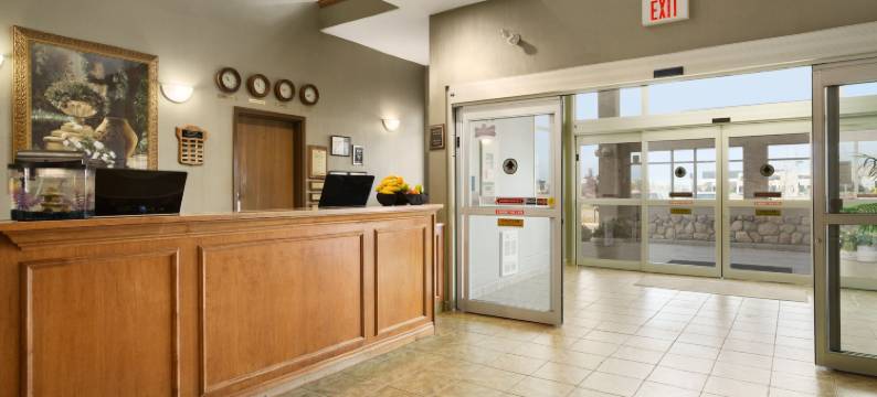 克莱蒙-大草原华美达酒店(Ramada by Wyndham Clairmont/Grande Prairie)图片