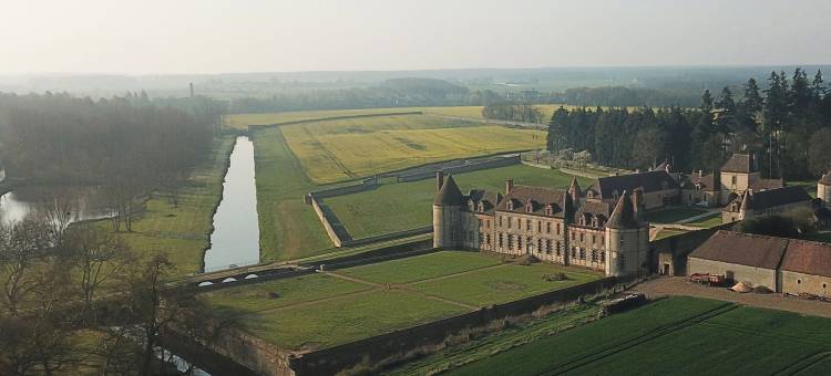 拉里维埃尔城堡(Château de La Rivière)图片