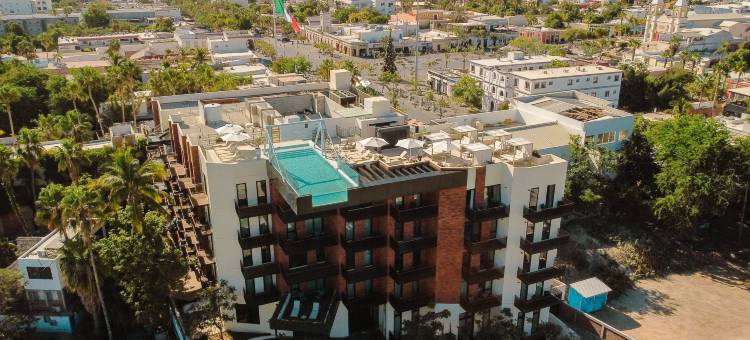 弗兰博扬酒店(Flamboyan Hotel & Residences)图片