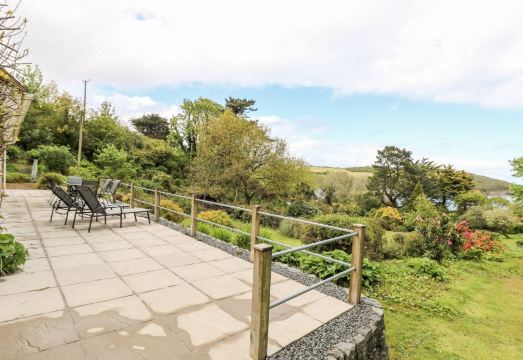 Flushing Meadow Hotel Overview