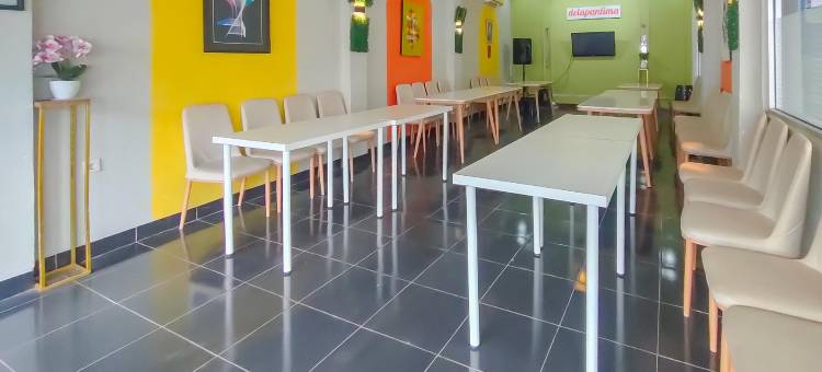 Oemah 85 伊斯兰旅馆(RedDoorz Syariah at Oemah 85 Purwokerto)图片