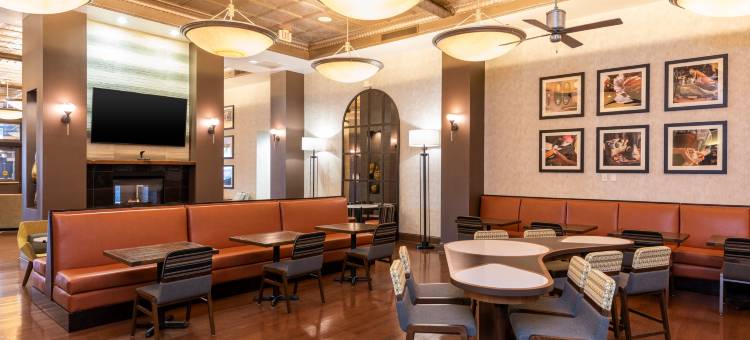 印第安纳波利斯市中心Homewood Suites by Hilton(Homewood Suites by Hilton Indianapolis-Downtown)图片