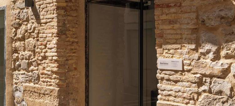 Limehome潘普洛纳希拉里翁·埃斯拉瓦(limehome Pamplona Hilarión Eslava)图片