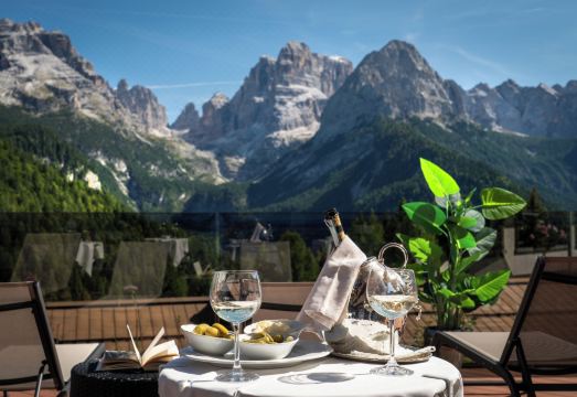 Hotel LorenzettiHotel Overview