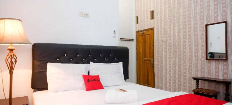 红多兹伊斯兰酒店-近RS米特拉西亚加(RedDoorz Syariah Near RS Mitra Siaga)图片