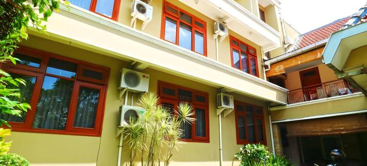 红多兹Plus酒店-近布拉维加亚博物馆(RedDoorz Plus Near Brawijaya Museum)图片
