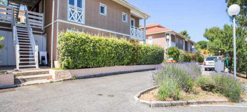 Apartment in Carnoux near Cassis Beaches图片