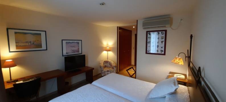 圣约迪酒店(Sant Jordi)图片