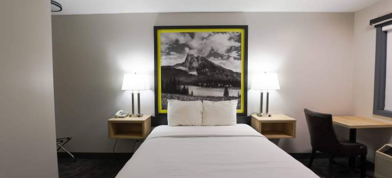 温德姆速8酒店 克利尔沃特 BC(Super 8 by Wyndham Clearwater BC)图片