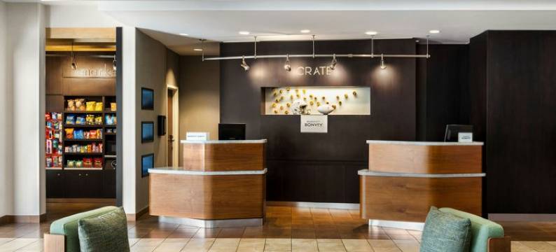 伯灵顿霍利山西阿姆顿万怡酒店(Courtyard Burlington Mt. Holly/Westampton)图片