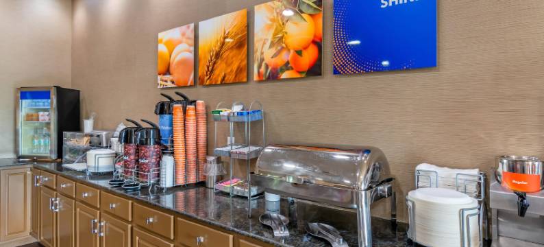 杰斐逊城舒适套房酒店(Comfort Suites - Jefferson City)图片