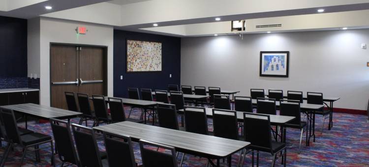 谢茨拉昆塔温德姆套房酒店(La Quinta Inn & Suites by Wyndham Schertz)图片