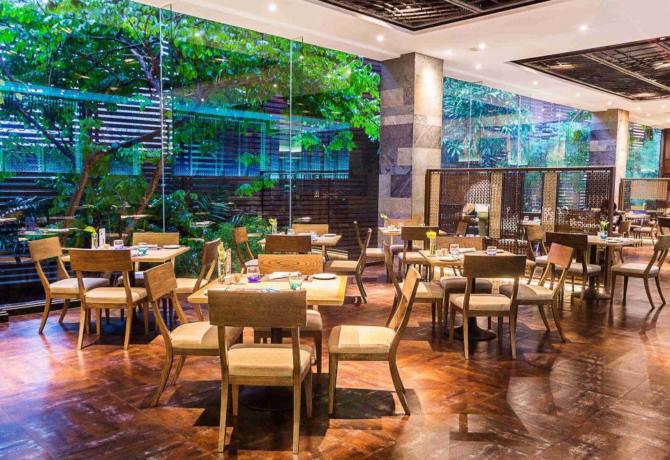 Bangkok Cha-Da HotelOver view