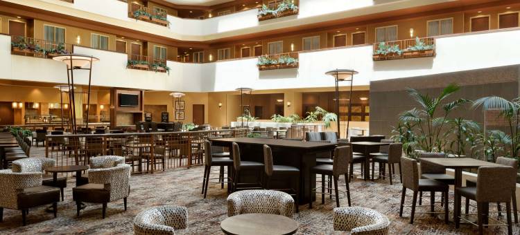 东皮奥里亚滨河希尔顿安泊酒店(Embassy Suites by Hilton East Peoria Riverfront Hotel & Conference Center)图片