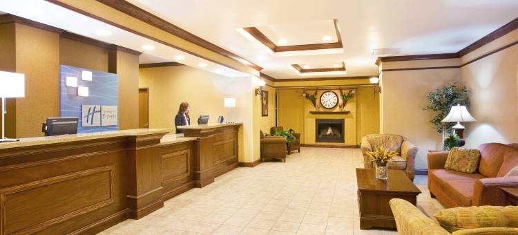 智选假日套房酒店马顿(Holiday Inn Express & Suites Mattoon)图片