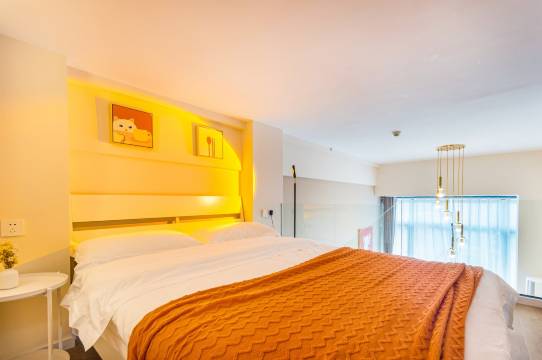 青禾芷间公寓(政通西路1号分店)