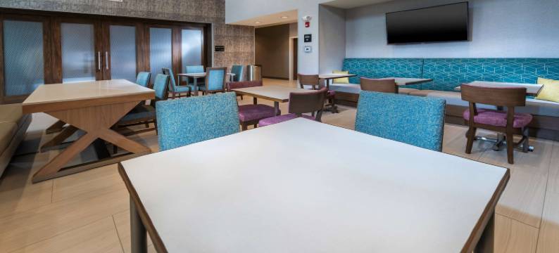 咸普顿客栈与套房康威(Hampton Inn & Suites Conway)图片