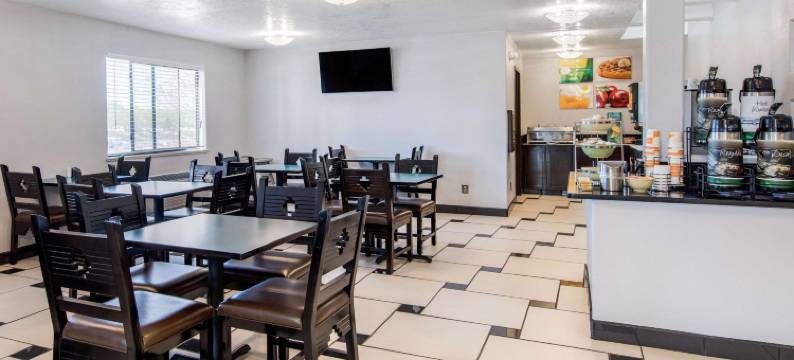 阿尔伯克基北凯艺套房酒店-近气球嘉年华公园(Quality Inn & Suites Albuquerque North near Balloon Fiesta Park)图片